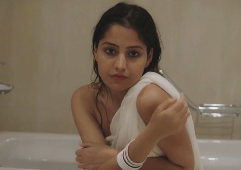 Beautiful Instagram Model Simran Kaur Full Nude Viral Images