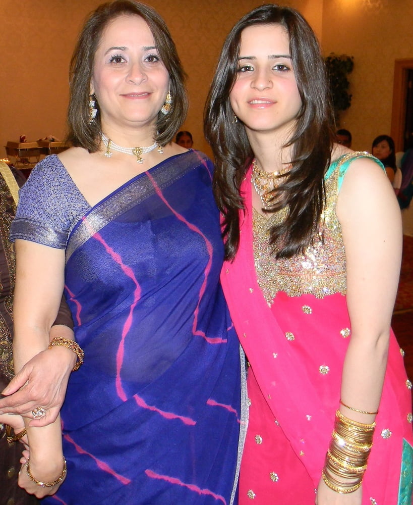 Beautiful Pakistani Wife Full Nude Pics And Video