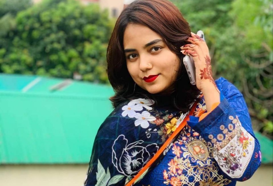 Beautiful Desi Girl Full Nude Fucking Pics