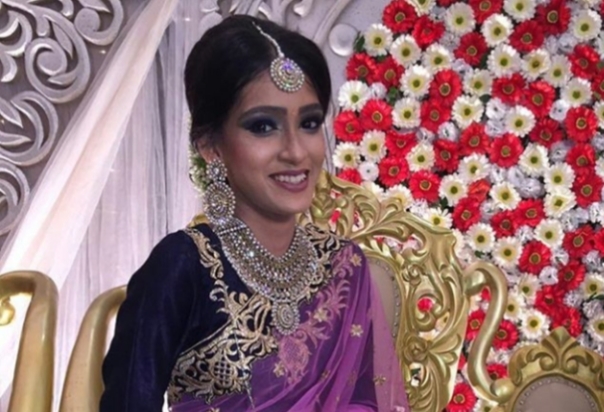 Desi Girl Full Nude Fucking Videos and Pics Collection