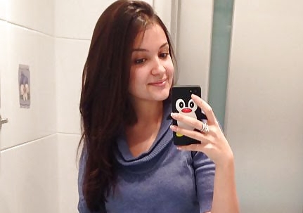 Beautiful NRI Girl Pics And Videos Watch Online