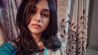 Beautiful Girl Showing Boobs Pics and Videos Collection